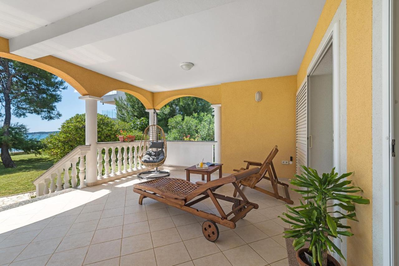 Beach Apartments Villa Kaya Sukošan Exteriör bild